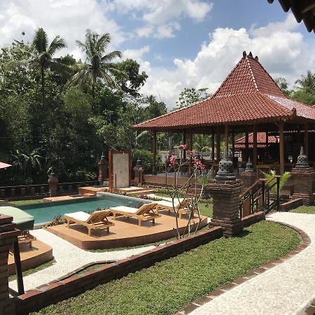 Rumah Dharma 2 Riverside Otel Magelang Dış mekan fotoğraf